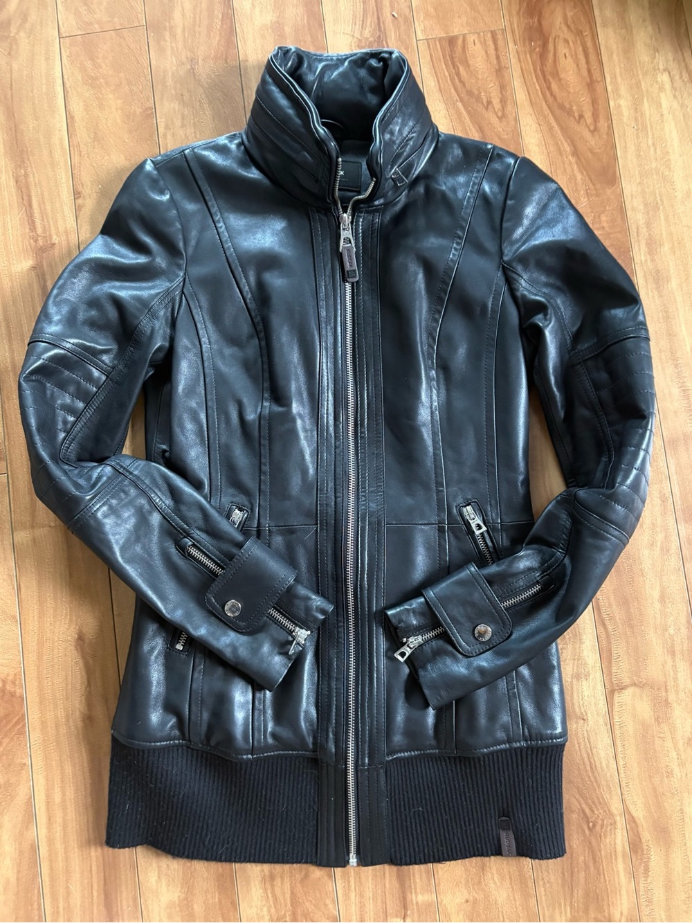 RUDSAK Women’s Black Leather Zip-Front Jacket